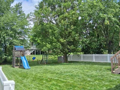 Lawn care service in Columbus, 43230