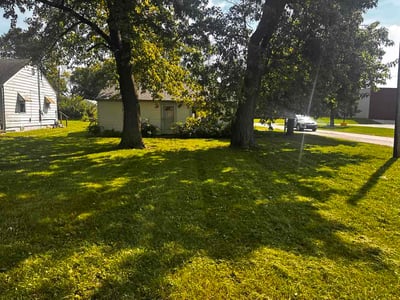 Lawn care service in Anderson, 46013