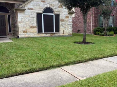 Lawn care service in Atascocita, 77346