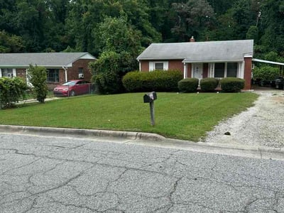 Lawn care service in High Point, 27265