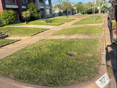 Lawn care service in Oklahoma City, 73103