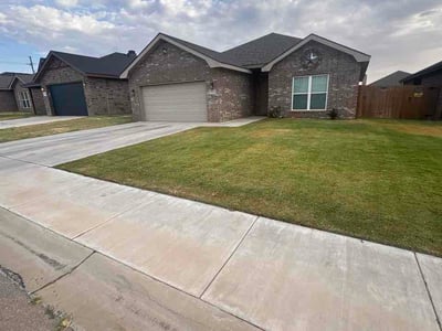 Lawn care service in Lubbock, 79424