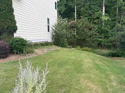Lawn care service in Chapel Hill, 27516