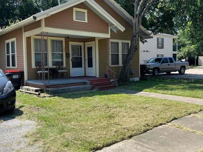 Lawn care service in Lafayette, 70501