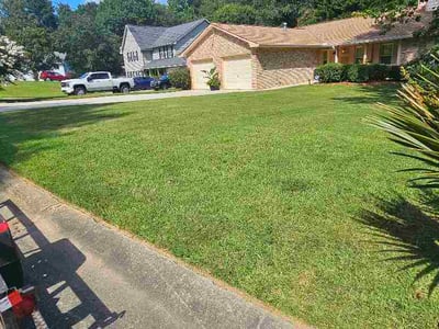 Lawn care service in Atlanta, 30349