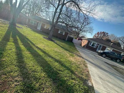 Lawn care service in Louisville, 40219