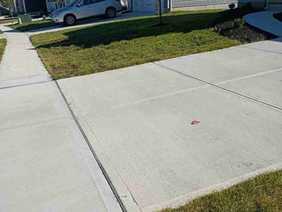 Lawn care service in Dayton, 45404