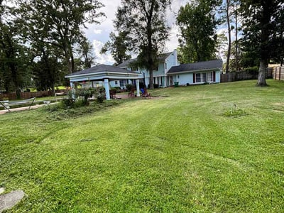 Lawn care service in Albany, 31707