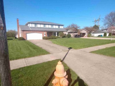 Lawn care service in North Olmsted, 44070