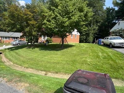 Lawn care service in Midlothian, 23112