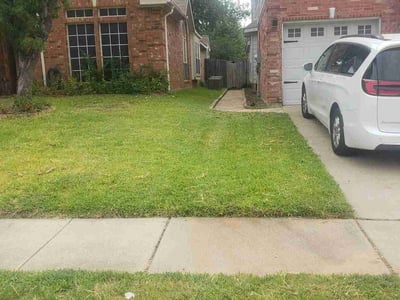 Lawn care service in Euless, 76040