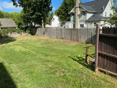 Lawn care service in Lansing, 48933