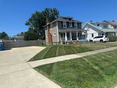 Lawn care service in Lorain, 44052