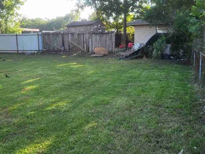 Lawn care service in Houston, 77026