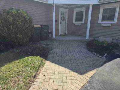 Lawn care service in Arlington Heights, 60004
