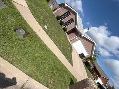 Lawn care service in Arlington, 76002