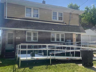Lawn care service in Battle Creek, 49037