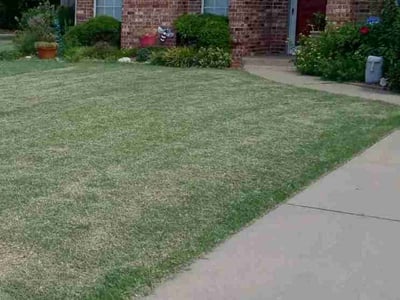 Lawn care service in Oklahoma City, 73162
