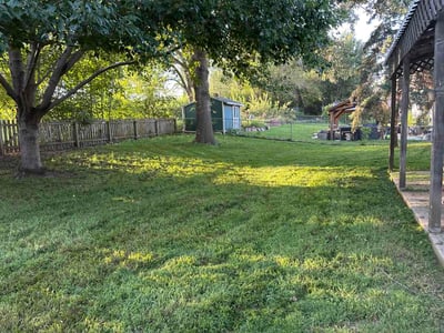Lawn care service in Bellevue, 68123
