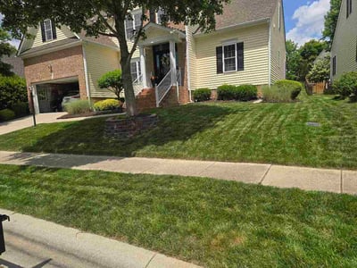Lawn care service in Midlothian, 23112