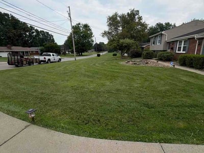 Lawn care service in Campbell, 44405