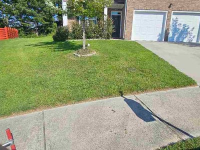 Lawn care service in Union City, 30291