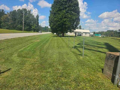 Lawn care service in Louisville, 40229