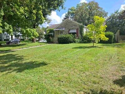 Lawn care service in Columbus, 43209