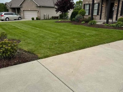 Lawn care service in Uniontown, 15401