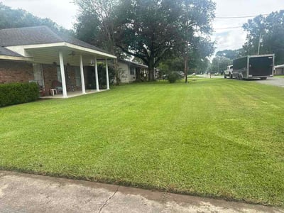 Lawn care service in Youngsville, 70592