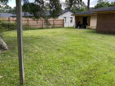 Lawn care service in Baton Rouge, 70812