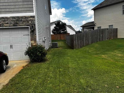 Lawn care service in Greer, 29651