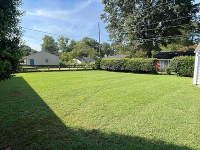 Lawn care service in Richmond, 23229