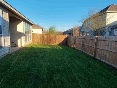 Lawn care service in Fort Worth, 76108