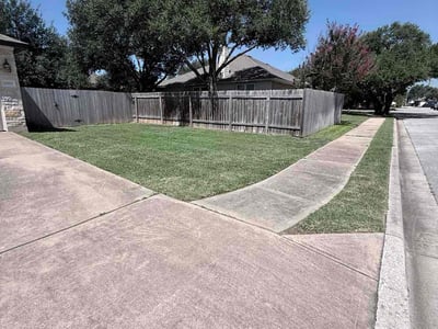 Lawn care service in Leander, 78641