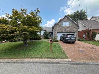 Lawn care service in Nashville, 37013
