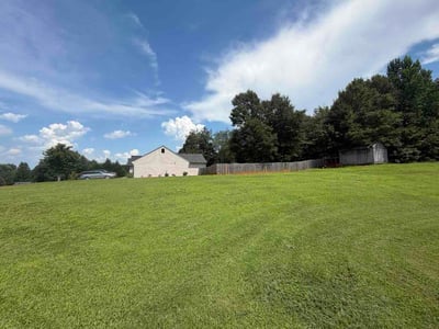 Lawn care service in Winder, 30680