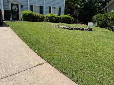 Lawn care service in Alpharetta, 30005