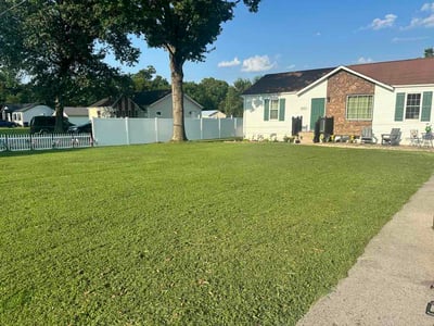 Lawn care service in Smyrna, 37167