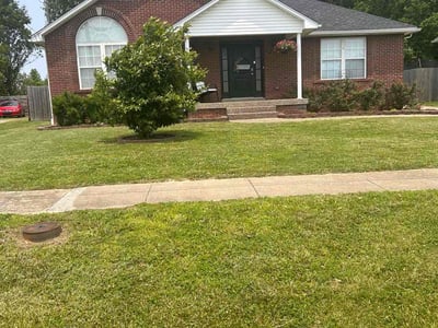 Lawn care service in Louisville, 40229