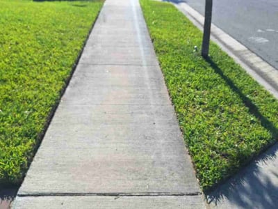 Lawn care service in Davenport, 33837