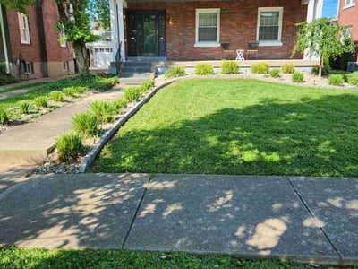 Lawn care service in Louisville, 40205