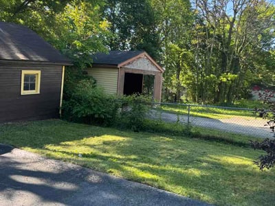 Lawn care service in Youngstown, 44505