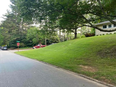 Lawn care service in Chamblee, 30341