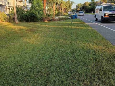 Lawn care service in Jacksonville, 32226