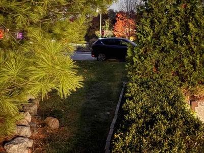 Lawn care service in Birmingham, 48009