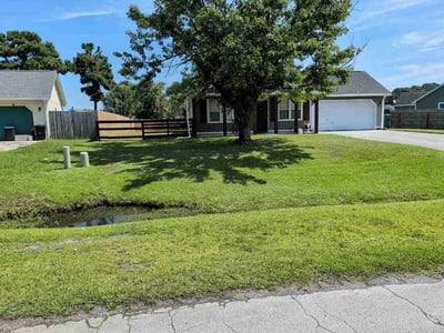 Lawn care service in Hubert, 28539