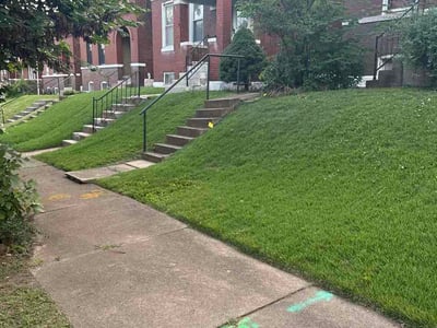 Lawn care service in St. Louis, 63111