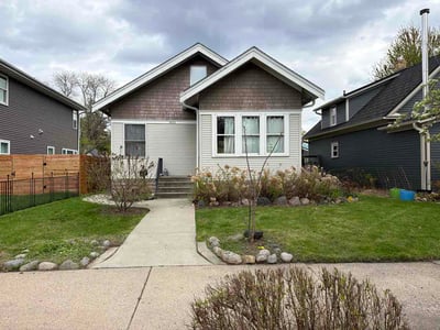 Lawn care service in Minneapolis, 55406