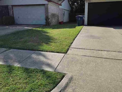 Lawn care service in Garland, 75043